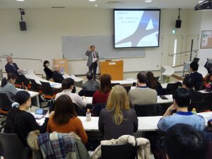 株式会社アドバネクス　代表取締役会長　加藤雄一　客員教授による特別講義「グローバリゼーションの考え方・取り組み方」開催報告