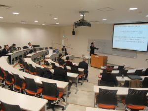 「学位論文最終審査公聴会」が開催されました