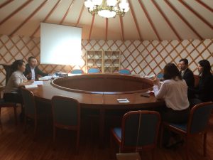 モンゴル財務経済大学を訪問