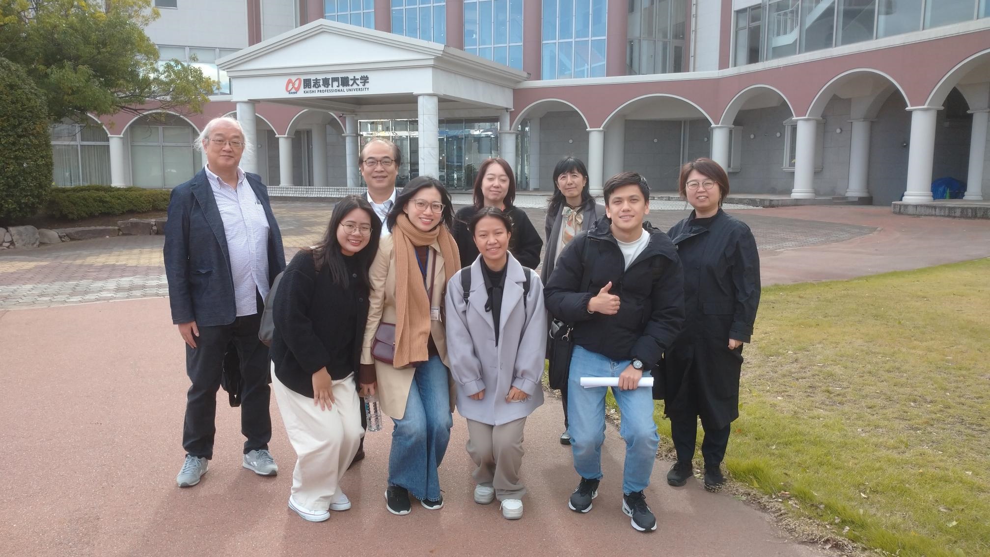 「開志専門職大学図書館見学ツアー」を実施しました