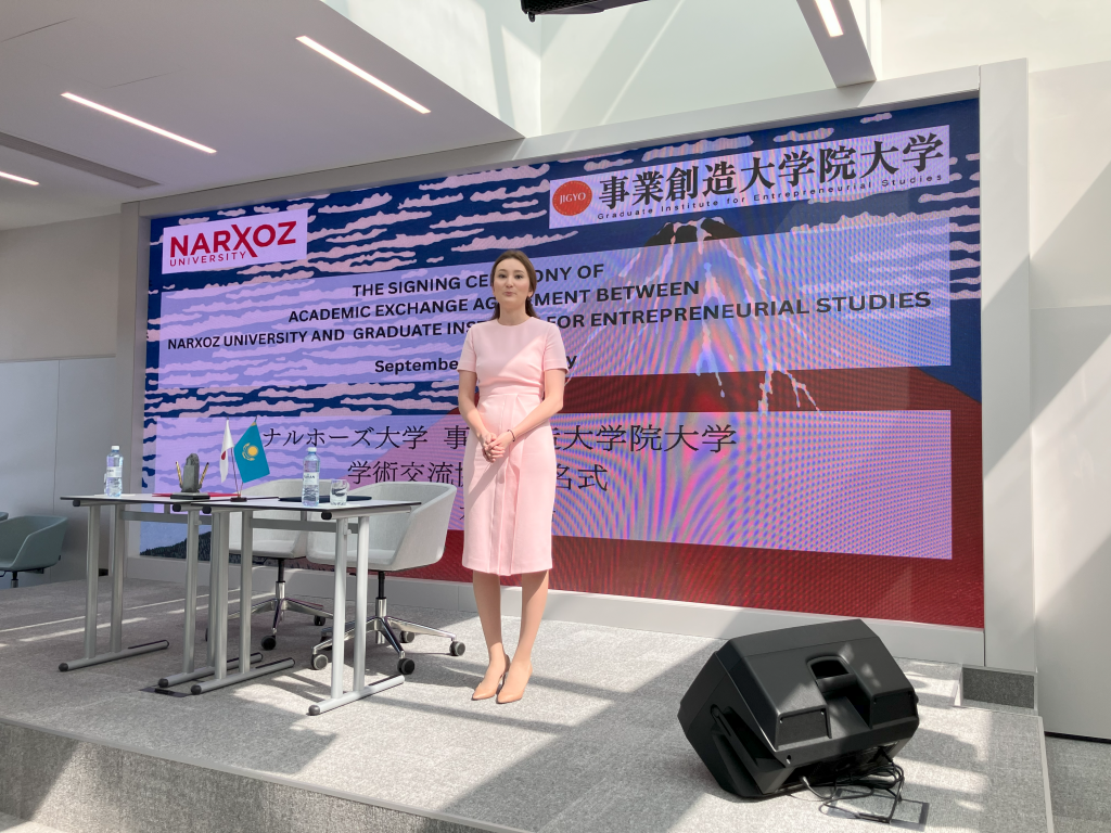 【世界16カ国53大学】ナルホーズ大学およびウズベキスタン国立世界言語大学と大学間交流協定の調印式を執り行いました