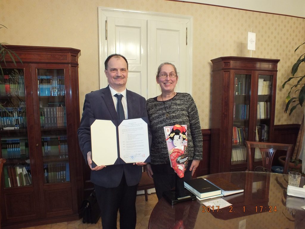 ハンガリー　カーロリ・ガーシュパール・カルビン派大学と交流協定締結