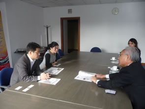 カザフスタン・日本センターを訪問