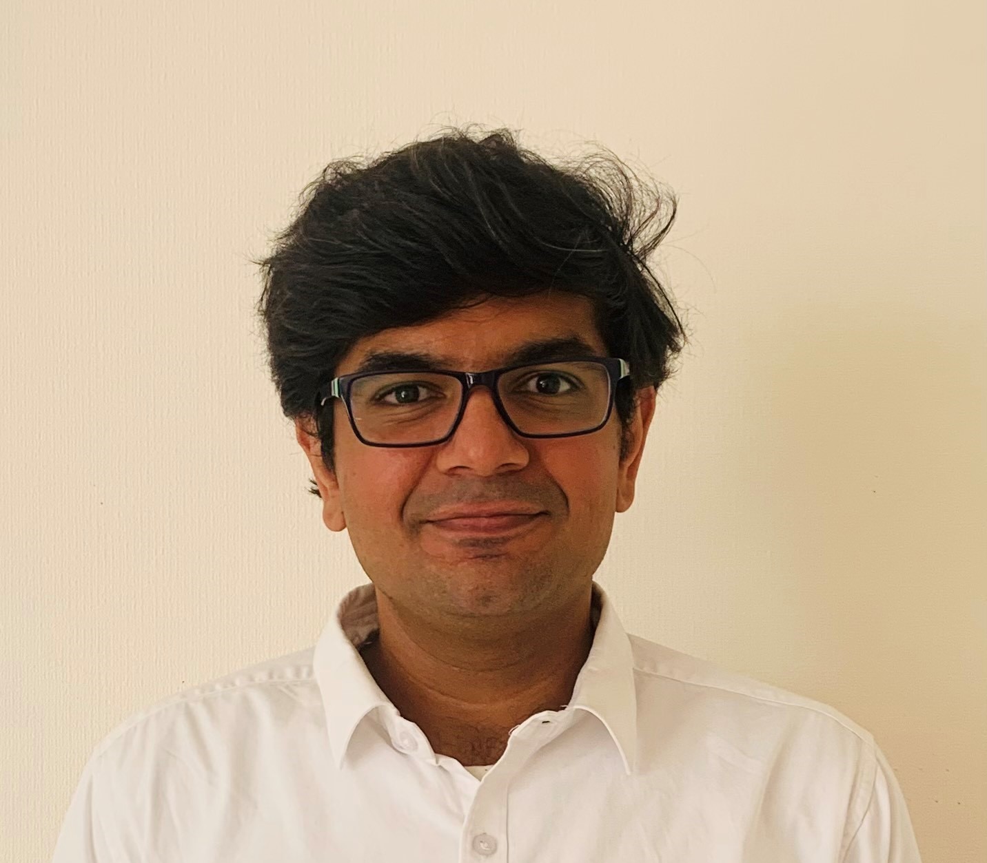 シロトリヤ・トゥシャール・サンジャエさん