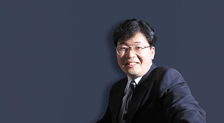城 真範